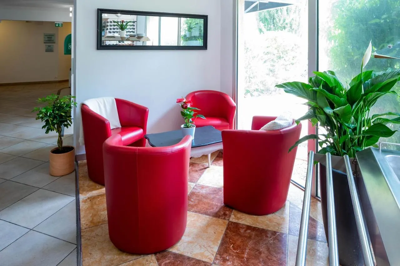 Logis Hotel Noemys Pont De L'Etoile Aubagne
