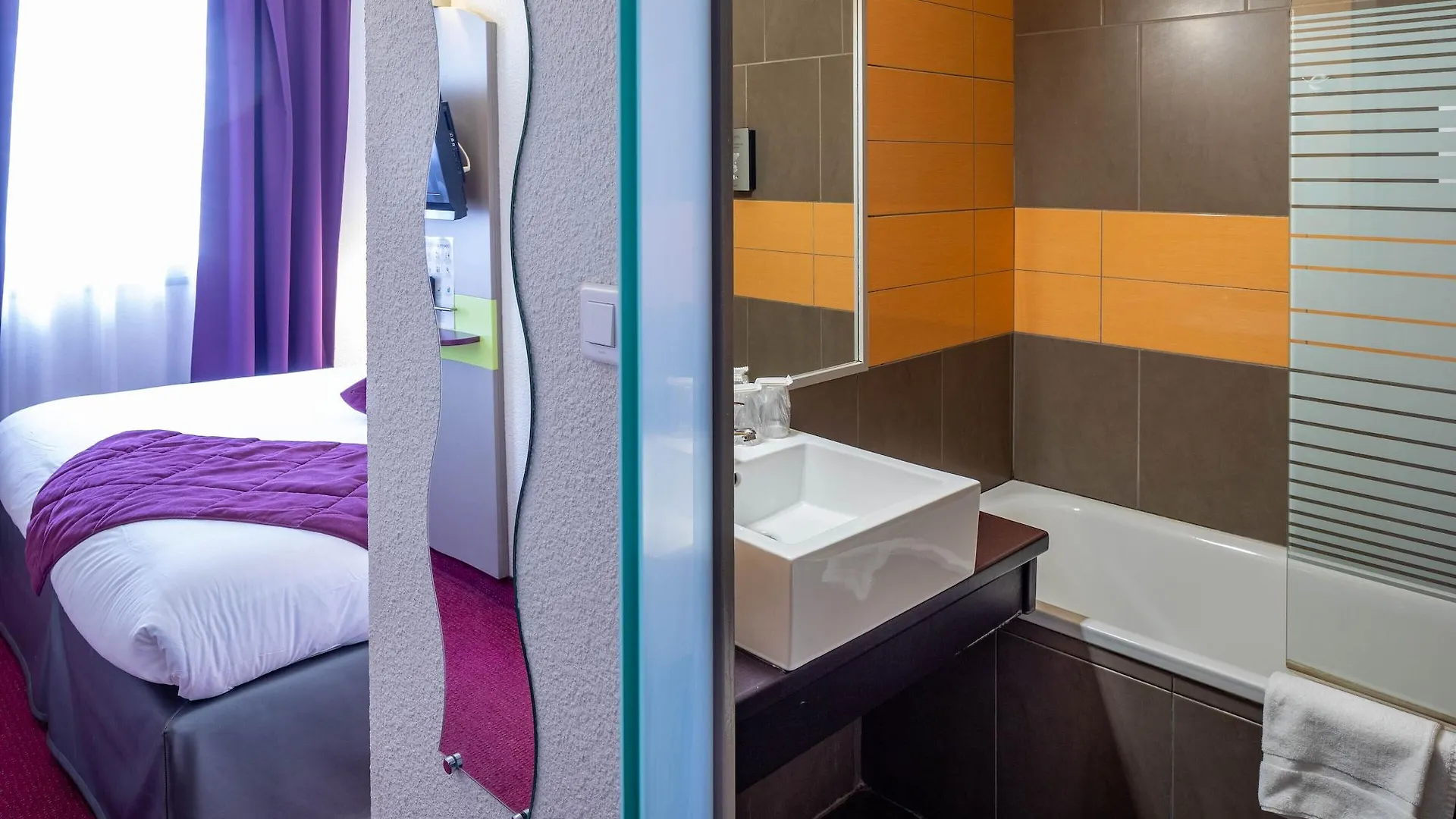 Logis Hotel Noemys Pont De L'Etoile Aubagne