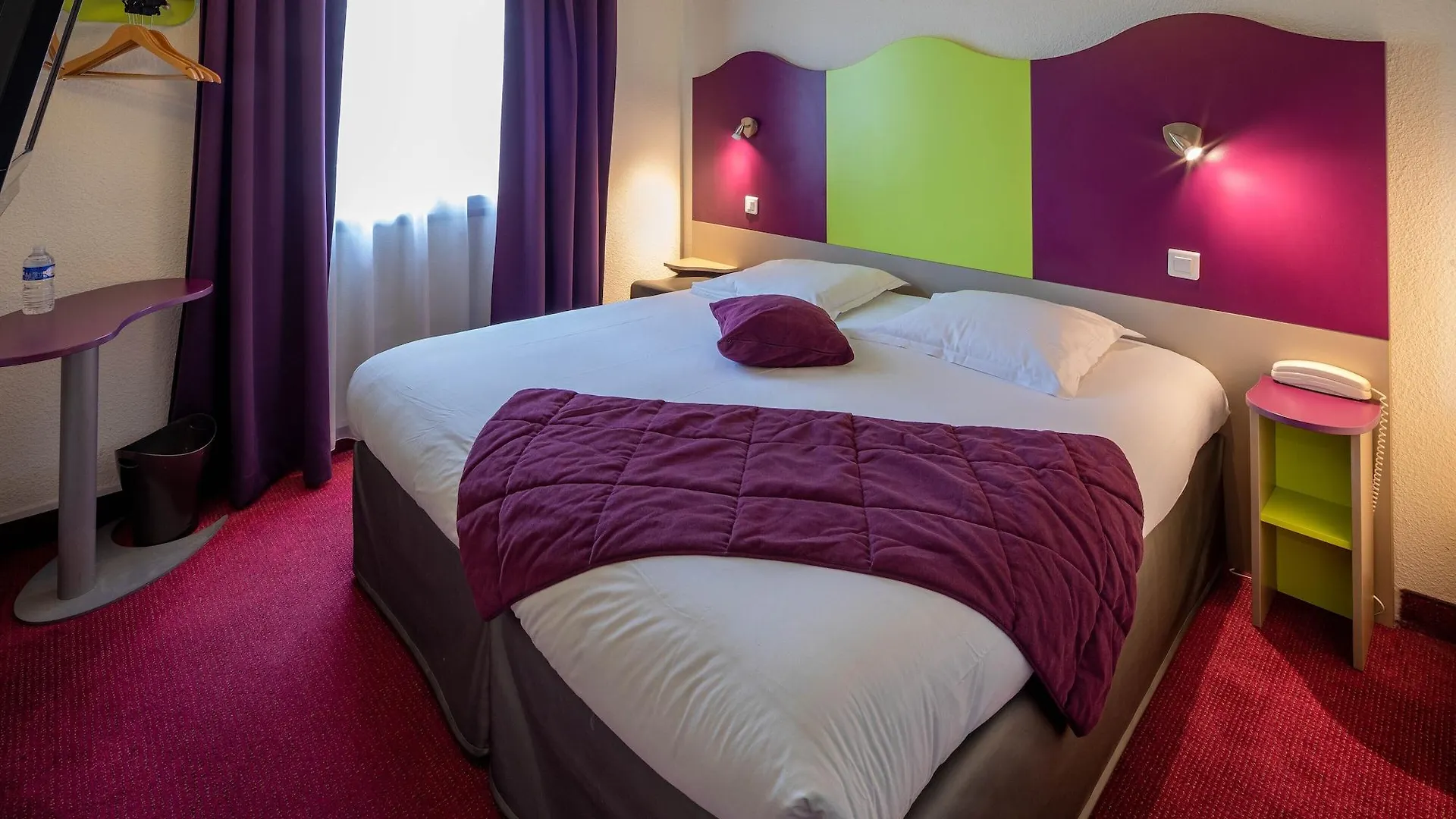 Logis Hotel Noemys Pont De L'Etoile Aubagne France