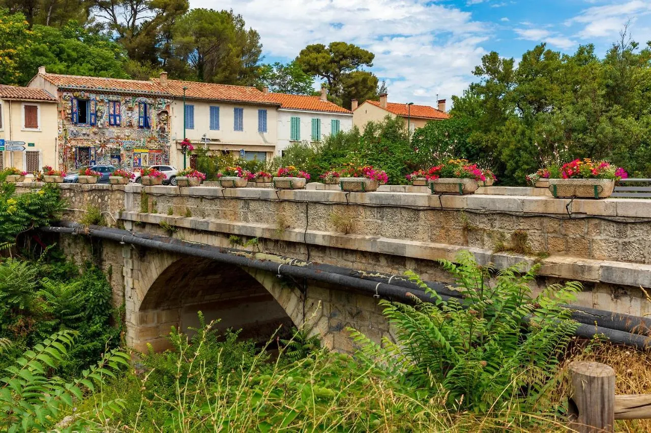 Hotel Logis Noemys pont de l'Etoile - ex Mas de L'Etoile à Aubagne