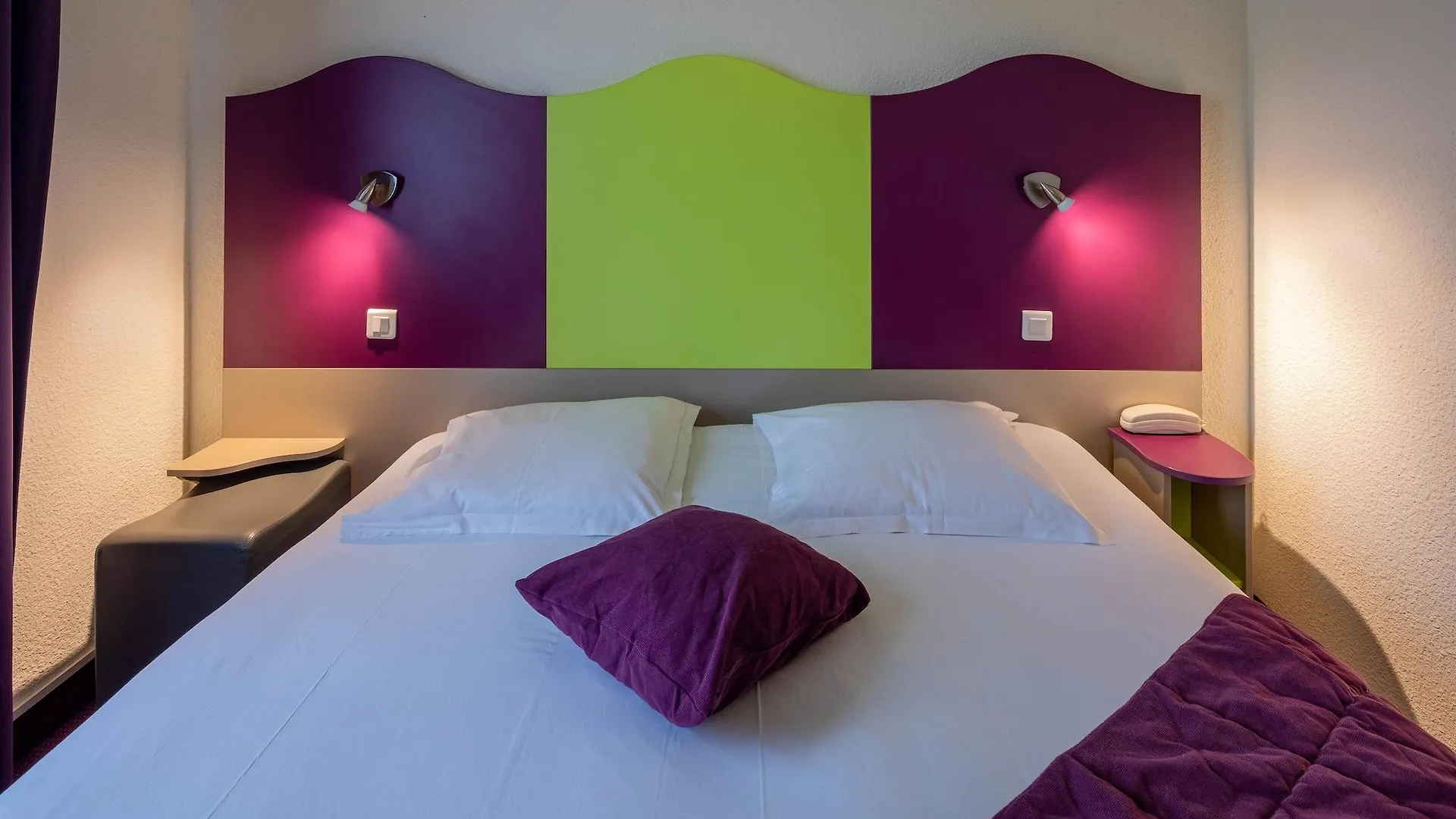 Logis Hotel Noemys Pont De L'Etoile Aubagne