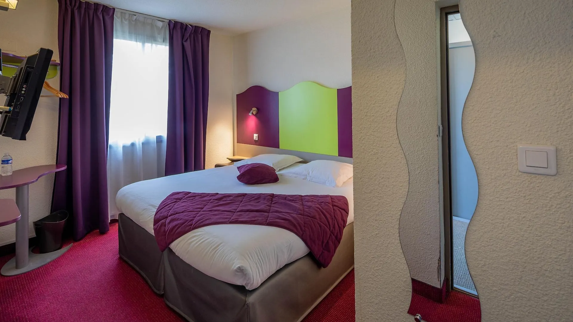 Logis Hotel Noemys Pont De L'Etoile Aubagne