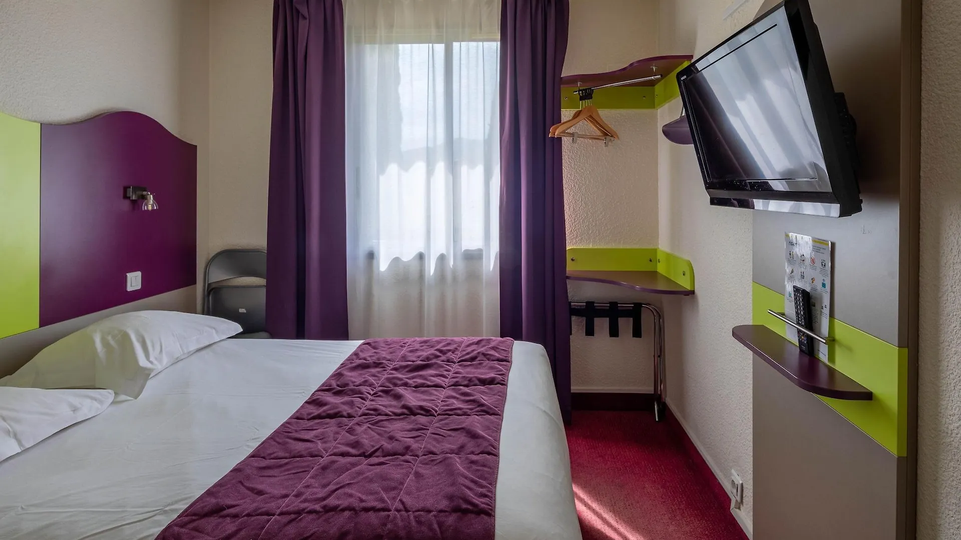 Logis Hotel Noemys Pont De L'Etoile Aubagne