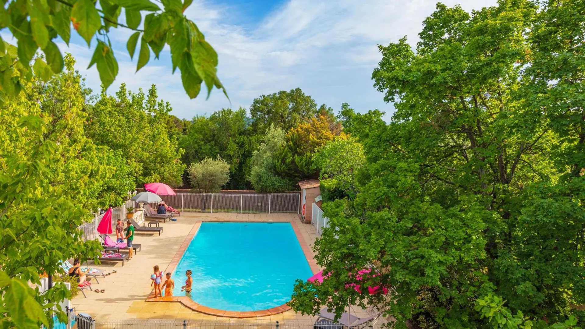 Hotel Logis Noemys pont de l'Etoile - ex Mas de L'Etoile à Aubagne