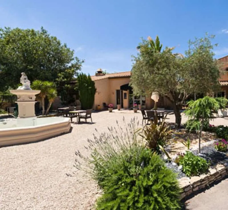 Hotel Logis Noemys pont de l'Etoile - ex Mas de L'Etoile à Aubagne France